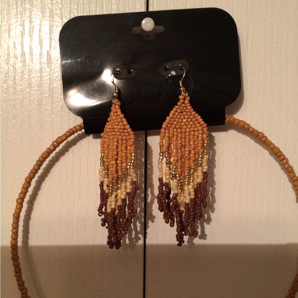 beaded necklace set